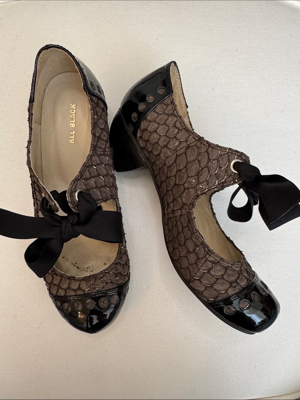 ALL BLACK Brown Snakeskin Textured Leather Ribbon Bow Mary Jane Block Heels